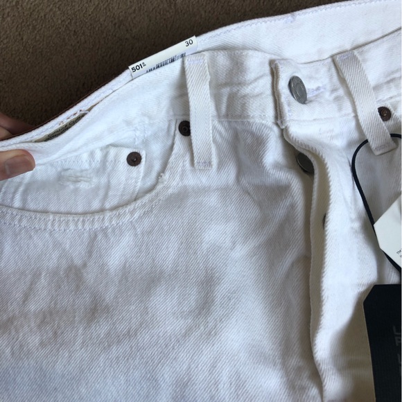Levi’s 501 Mid Length Shorts - Picture 2 of 6